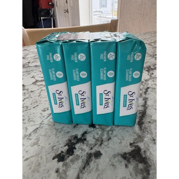 St. Ives' Scrub Bar Soap with Coconut Water, Aloe, and Walnut (4 Packs) - Picture 3 of 4